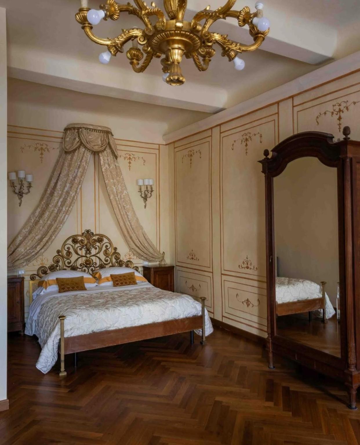 Hotel Palazzo Lari Sarzana Exterior foto